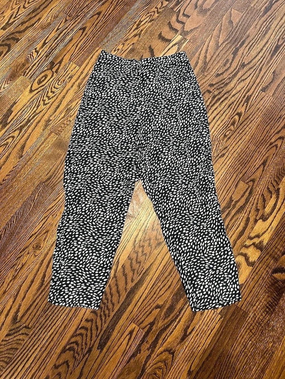 Printed pants in Black & White Like New